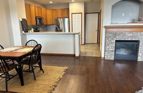 Blaine House | Unwind in style at our Cozy-lakefront townhome retreat. Conveniently located.