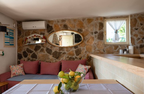 Rogac Apartment | Unwind in the lovely island home with an ocean view