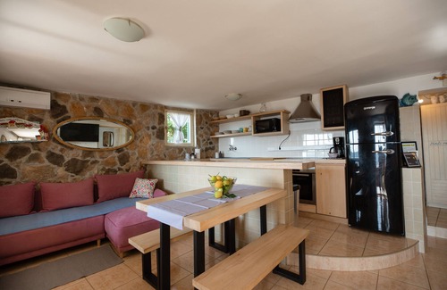 Rogac Apartment | Unwind in the lovely island home with an ocean view
