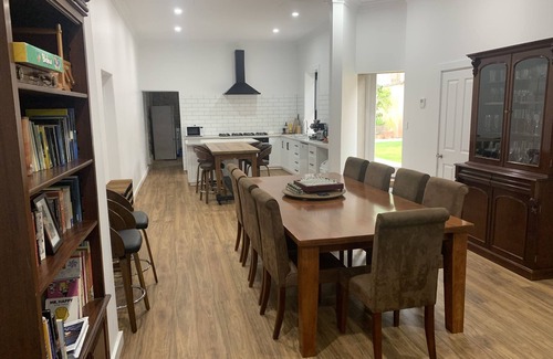 Mannum House | Unwind Mannum Riverside Retreat