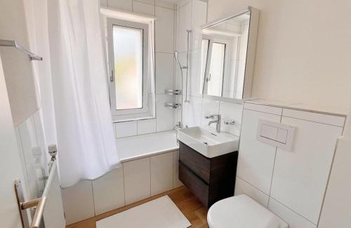 Oerlikon Apartment | UP&GREAT - Cozy 3BR Combi Apartment