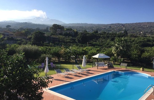 Mascali Villa | Up to 16 guests - swimming pool-garden - BBQ -wi-fi - 3km sea by "SunTripSicily"