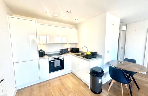 Old Trafford Apartment | Up to 40 percent Off Old Trafford Modern Apartment