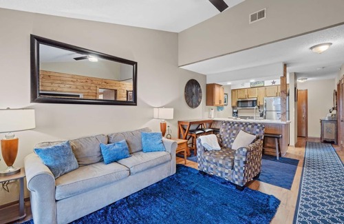 Notch Estates Condo | UP TO 50% OFF, Peaceful Ozark Mtn Home, 1 Mi to Silver Dollar City