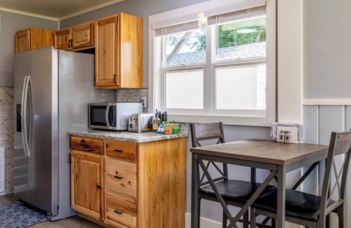 Cody House | Updated 2-bedroom home in Cody, WY! Sleeps up to 6, with A/C