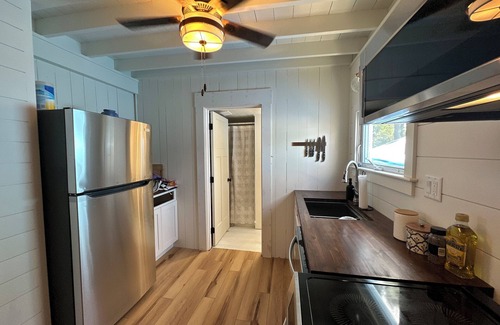 Oak Bluffs Cottage | Updated 3-bedroom in gorgeous Oak Bluffs w/waterviews and expansive front porch