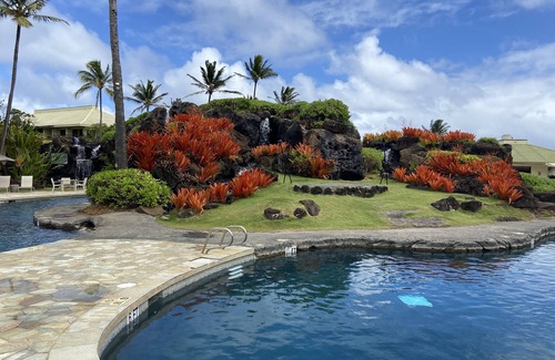 Hanamaulu Condo | UPDATED 3RD FLOOR UNIT, OCEAN VIEW FROM YOUR BED, OUTRIGGER BEACHFRONT RESORT