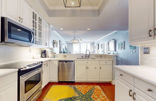 Navarre Beach Condo | Updated 3rd floor condo w/beach access and complementary BEACH SERVICE