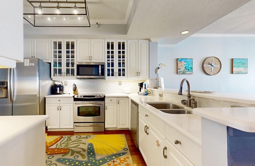 Navarre Beach Condo | Updated 3rd floor condo w/beach access and complementary BEACH SERVICE