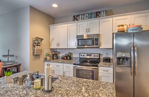 Bowling Green Apartment | Updated Apt 1 Mi to Western Kentucky University!