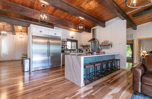 Sunnyside House | Updated Cabin near Beach&Ski HotTub Sauna Pets EV