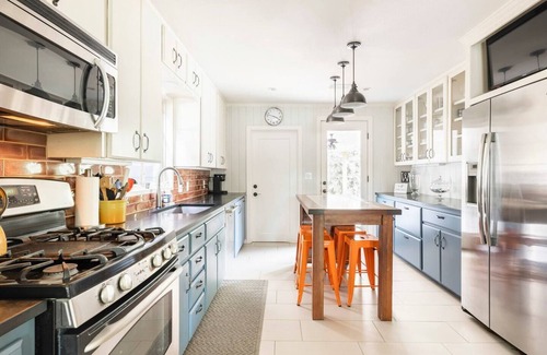 Allandale House | Updated *Cowboy Pool* Near Downtown & UT