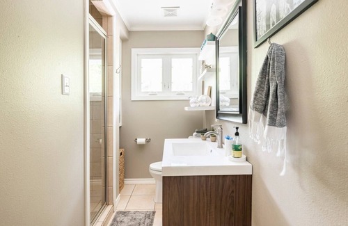 Allandale House | Updated *Cowboy Pool* Near Downtown & UT