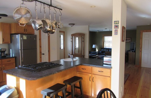 Killington House | Updated home 3 MIN TO PICO skiing. 15 MIN TO Killington Mtn. LOCATION!