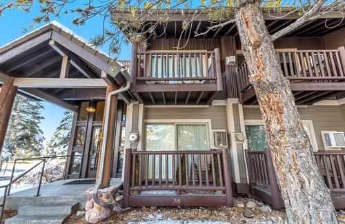 North Park City Condo | Updated, Newly furnished condo near Resorts, Bus route and Main Street
