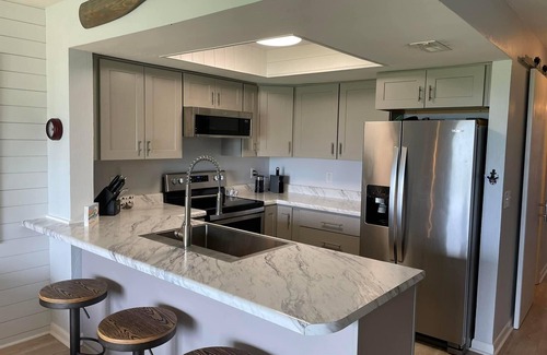 Surf City Condo | Updated Oceanview Surf City Condo with Pool and Private Beach access