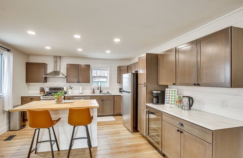 Palmer House | Updated Palmer Vacation Rental < 1 Mi to Downtown!