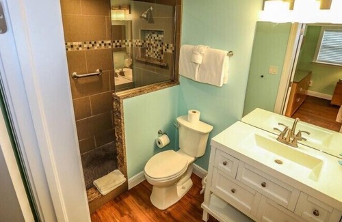 Fort Myers Beach House | Upgraded home w. natural outdoor setting, steps to beach