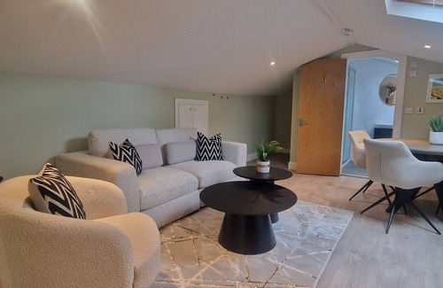 Rathgar Apartment | Upgraded Loft Style Duplex at Rathmines Village