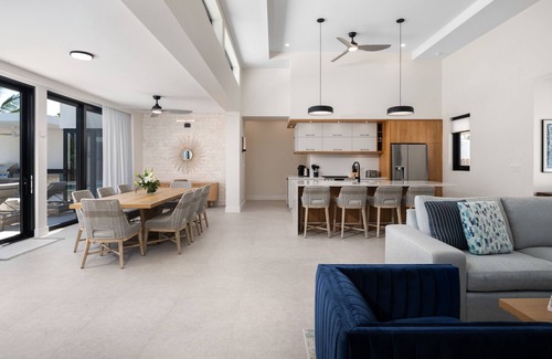 Leeward Settlement Villa | Upper East Side Enclave # 18