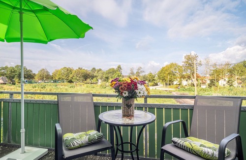 Ostseebad Wustrow Apartment | Upper floor apartment MR-2 in the MEERESRAUSCHEN house in the Baltic seaside resort of Wustrow