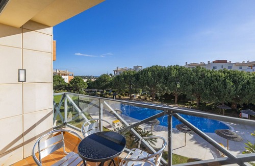 Branqueira Apartment | Upper Floor Spacious and Warm Pool View 2-Bed at Parque da Corcovada Albufeira