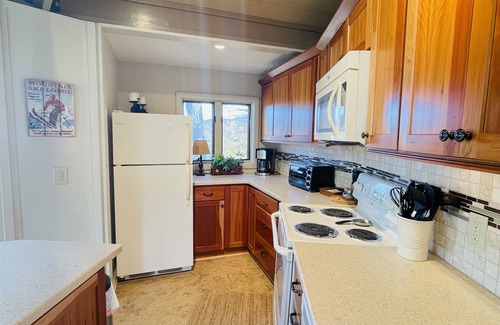 Sugar Mountain Condo | Upper Level Duplex - 'Slopeside Hideaway' Ski In/Ski Out