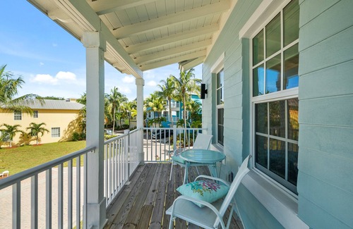 Stuart House | Upscale 3 Bedroom with Great Location