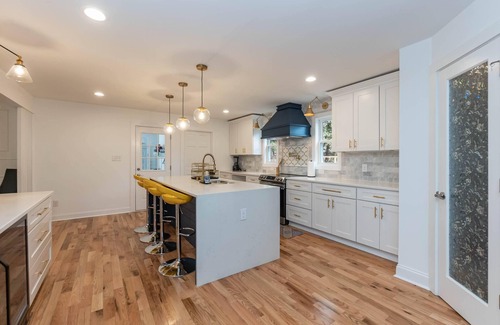 Northwest Raleigh Villa | Upscale 4 bedroom villa with large fenced backyard