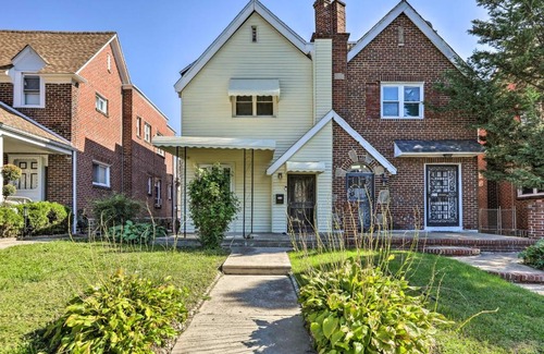 North Philadelphia House | Upscale and Chic Philly Abode about 8 Mi to Dtwn!