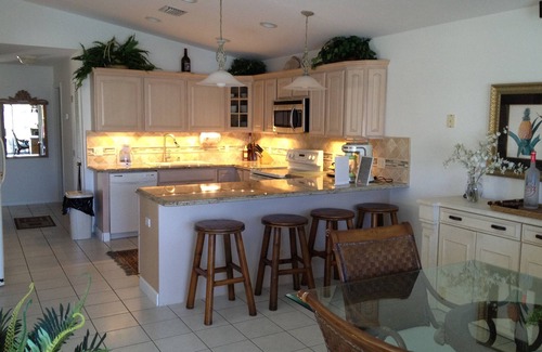 Key Colony Beach House | Upscale Beautiful Duplex W/Pvt.Pool/Cabana Club & Inch Beach !