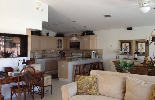 Key Colony Beach House | Upscale Beautiful Duplex W/Pvt.Pool/Cabana Club & Inch Beach !