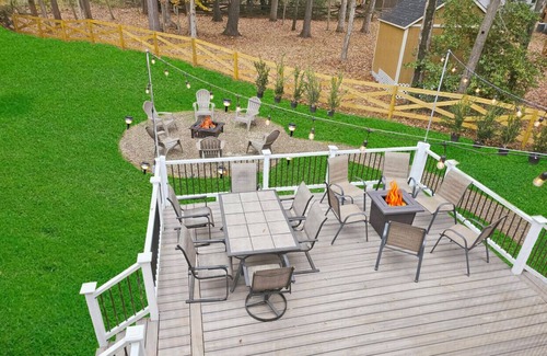 Newell House | Upscale Classy Cozy Fun 6King