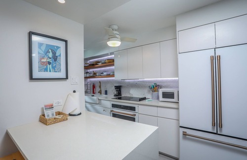 Dorado del Mar Villa | Upscale & Cozy Villa Retreat – 1 minute walk to the Beach in Dorado, PR!