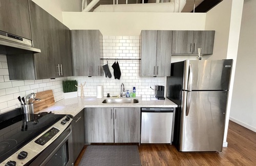 South Downtown Apartment | Upscale Downtown Loft located in the center of Atlanta Nightlife