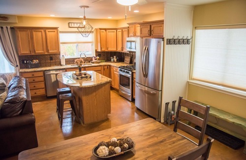 Pagosa Springs House | Upscale & Downtown! Walk to Hot Springs & River!