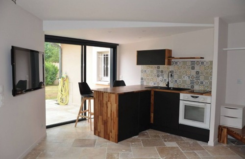 Heyrieux Apartment | Upscale furnished apartment for 2 persons 40 m2 : SPA/Sauna/sports room/bikes