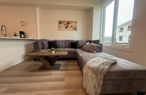 Niagara Falls House | Upscale Niagara Falls Getaway - BRAND NEW