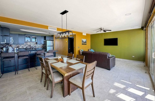 Las Conchas Condo | Upscale Ocean View Condo Close to it all #509