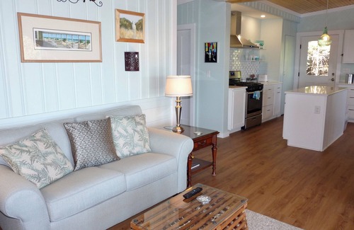 East Boothbay Cottage | Upscale Oceanfront with Panoramic Views!