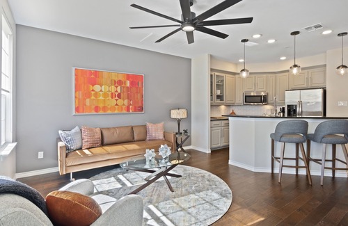 Plano House | Upscale Shops of Legacy Townhome