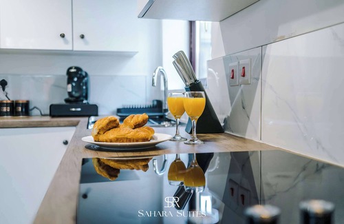 Wolverhampton House | Upto 20% off | Sleeps 8 | Families | Free parking