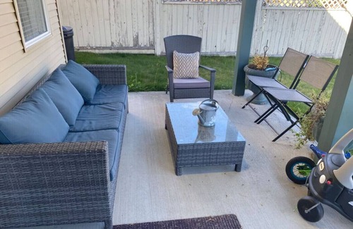 Castlegar Apartment | Uptown Mountainview Suite