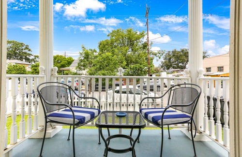 Freret House | Uptown Spacious 4BD/3BA with Historic Charm