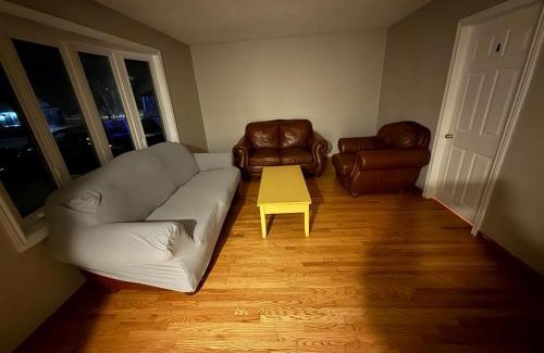 Waterloo House | UPTOWN WATERLOO-KWC ROOM-Best Location,Lowest Prices