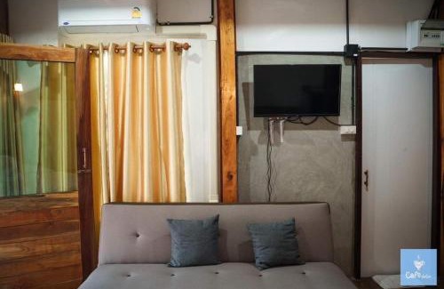 Phrom Phiram Resort | UR Way Cafe & Resort บัวสวยรีสอร์ท
