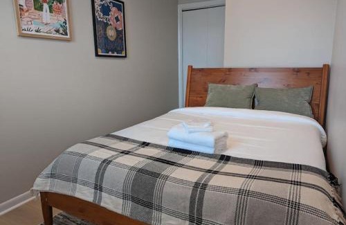 Prudential - St. Botolph Apartment | Urban Chic South End Studio