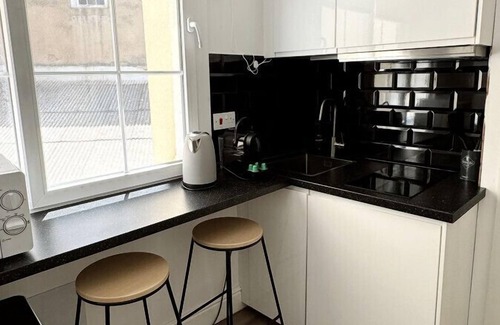 Gibraltar Apartment | Urban Chic Studio in the Heart of Town