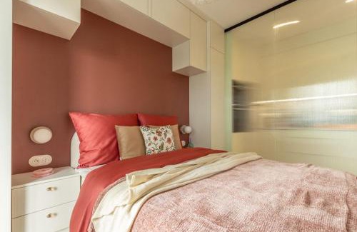Katowice Apartment | Urban Chic, Studio in Katowice Center, Góreckiego 19