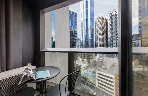 Southbank Apartment | Urban Cocoon - Cosy Riverside Pad with Pool and Sauna
